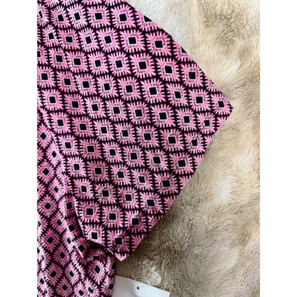 Croft Barrow NWT 1X tshirt, pink-black, curved hem, crew neck, brand new - Picture 10 of 13